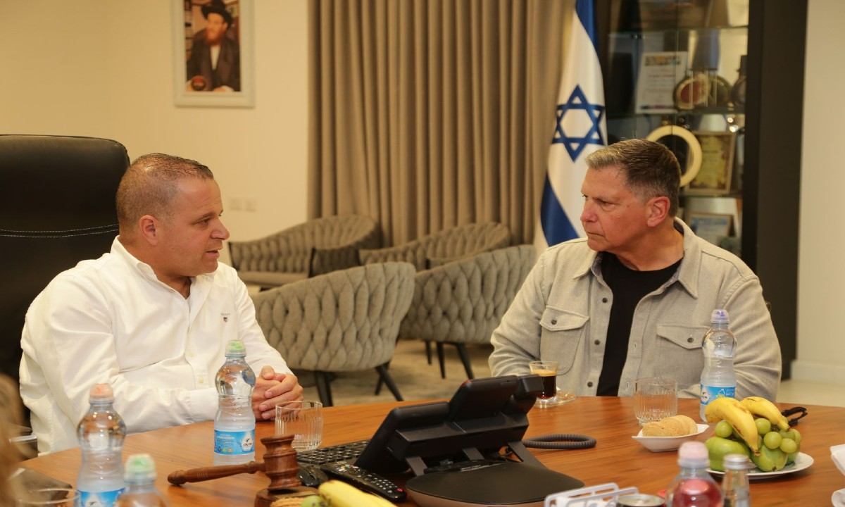 נשיא הקהילה היהודית של בולטימור בביקור באשקלון. צילום - אדי ישראל
